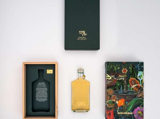 Rheinpack - Vollkarton Verpackungen - Verkaufsverpackungen - Promotionsverpackungen - Süsswarenverpackungen - Geschenkverpackungen - Wellkarton Verpackungen - Graukarton Verpackungen - Stulpdeckelschachel - Klappdeckelschachteln - Archivschachteln - Lagerschachteln - Faltschachteln - Gitterfachstege - Kantenschoner - Rillbox - Ritzbox - Überzogene Verpackungen - RheinDesign - Rohkartonage - Geschenkverpackungen B2B - CAD Verpackungsentwicklung - Beratung Kartonverpackung - Konzeption Kartonverpackung - Produktion Kartonverpackung - Prägedruck Kartonverpackung - Papira® - Papira® Hohlwand Verpackungen - Papira® Schieber Verpackungen - Papira® Eclipse - Papira® Mini Selection - Beutel Verpackung - Schokotafel Verpackung - Papira® LOVE - Rheinpack GmbH: Ihr Partner für Verpackungen aus Karton - von der Konzeption bis zur Realisierung! Rheinpack - Solid cardboard packaging - Sales packaging - Promotional packaging - Confectionery packaging - Gift packaging - Corrugated cardboard packaging - Grey cardboard packaging - Hinged lid boxes - Folding cartons - Archive boxes - Storage boxes - Folding boxes - Grid partition inserts - Edge protectors - Crease box - Score box - Coated packaging - RheinDesign - Raw cardboard packaging - B2B gift packaging - CAD packaging development - Cardboard packaging consultation - Cardboard packaging concept - Cardboard packaging production - Embossed printing cardboard packaging - Papira® - Papira® Hollow wall packaging - Papira® Slider packaging - Papira® Eclipse - Papira® Mini Selection - Bag packaging - Chocolate bar packaging - Papira® LOVE - Rheinpack GmbH: Your partner for cardboard packaging - from concept to realization!